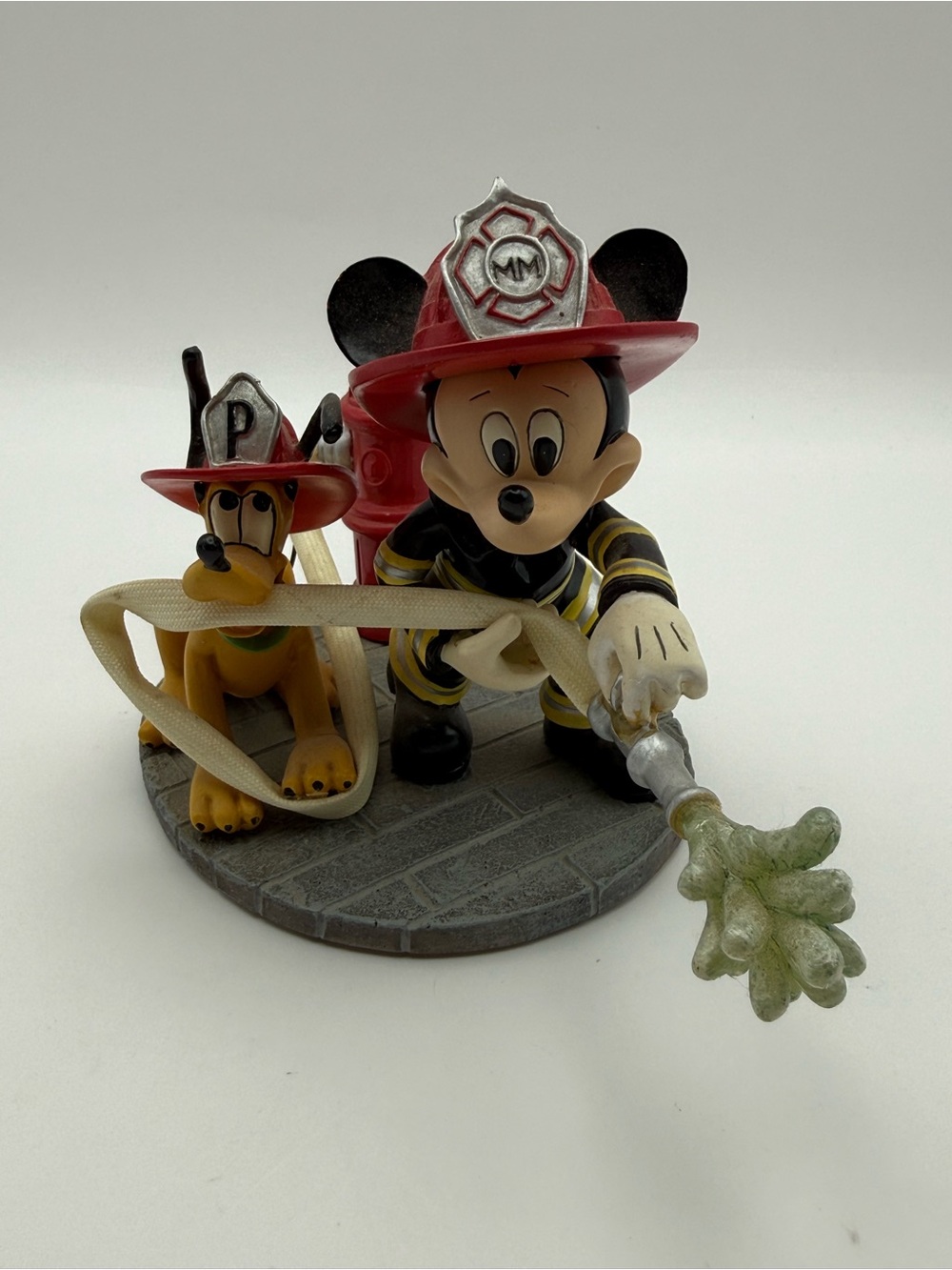 DISNEY MICKEY FIRE FIGHTER FIGURINE ALL FIRED UP MICKEY TO THE RESCUE COA